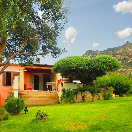Independent Near Olbia, Sardinia, W/ Air Con, Terrace & Sea Apartment Olbia